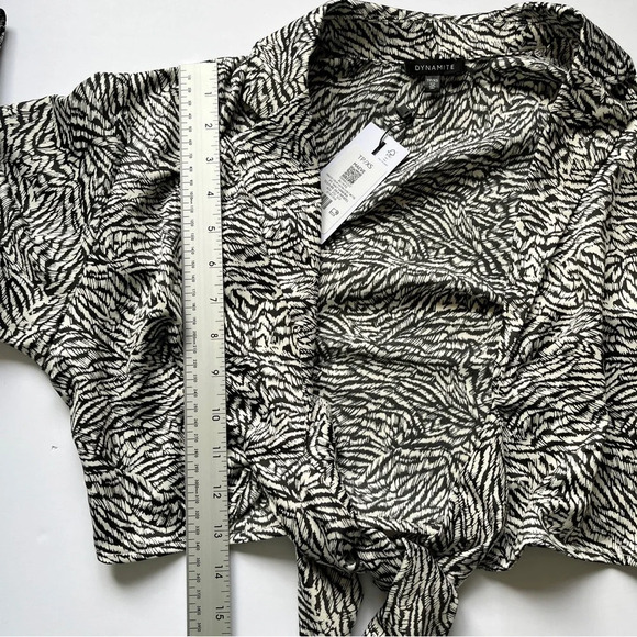NWT Dynamite Maeve Tie-Front Crop Satin Shirt Blouse Animal Print Texture  Sz XS - Picture 11 of 16